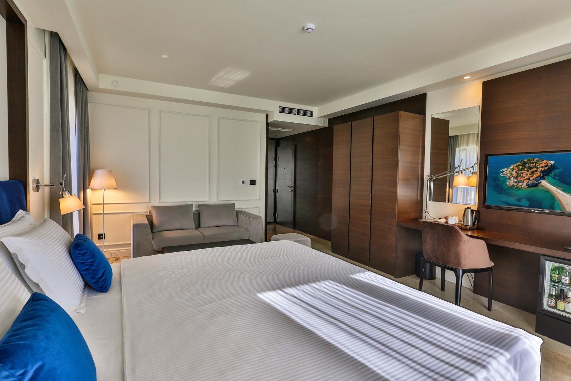 Hotel California By Aycon (Adults Only) Sveti Stefan Ngoại thất bức ảnh